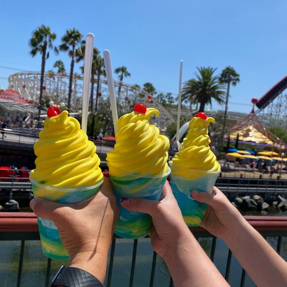 Disneyland Everything Disney Mickey Mouse Live Share Show! Like To Get Notified - Picture 4 of 7